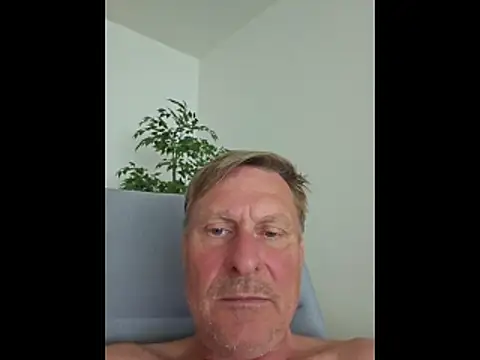 johnnym1 online show from 13, 5, 2026