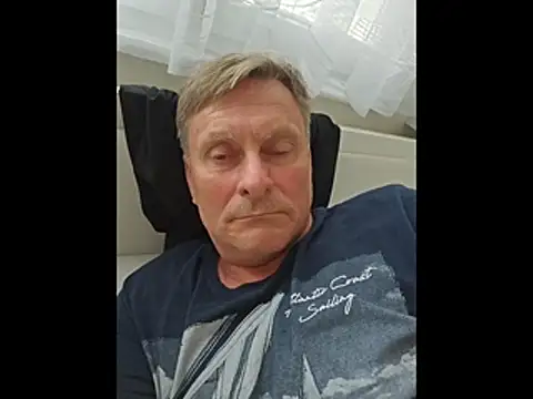 Snapshot of johnnym1 chatting on 23, 3, 2026 johnnym1 online show from 23, 3, 2026