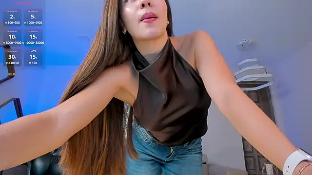 Snapshot of RoxanneHill_ chatting on 19, 4, 2026 RoxanneHill online show from 19, 4, 2026