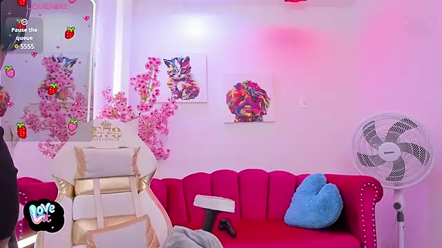 Snapshot of Miss_dolly_ chatting on 10, 3, 2025 Miss dolly online show from 10, 3, 2025