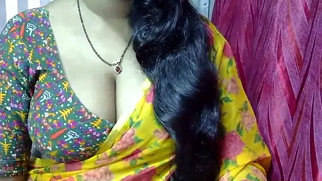 Snapshot of samyukthapuretelugu chatting on 5, 12, 2025 samyukthapuretelugu online show from 5, 12, 2025