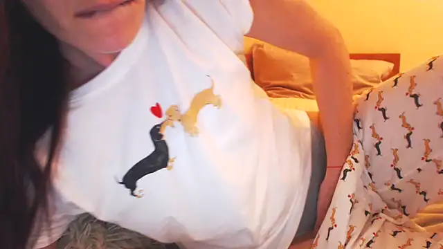 LovelyAndraGirl online show from 7, 2, 2026