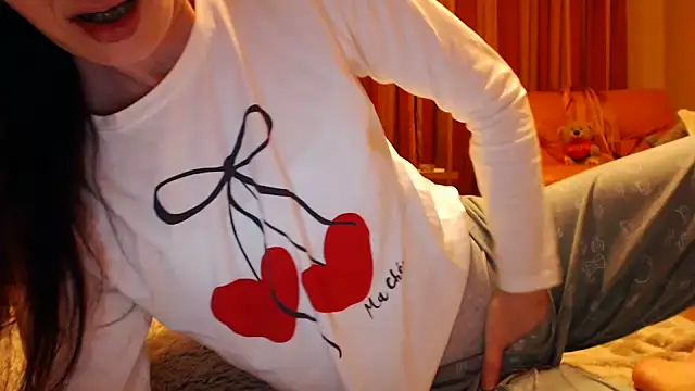 Snapshot of LovelyAndraGirl chatting on 9, 7, 2026 LovelyAndraGirl online show from 9, 7, 2026