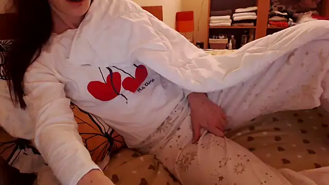 Snapshot of LovelyAndraGirl chatting on 24, 7, 2026 LovelyAndraGirl online show from 24, 7, 2026