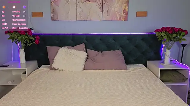 Kelly Hardy online show from 12, 2, 2026