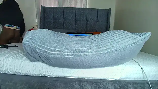 t-NaughtyLicia online show from 15, 12, 2025