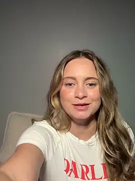 Sophie Raegan online show from 22, 10, 2025