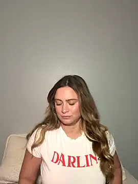 Sophie Raegan online show from 10, 9, 2025