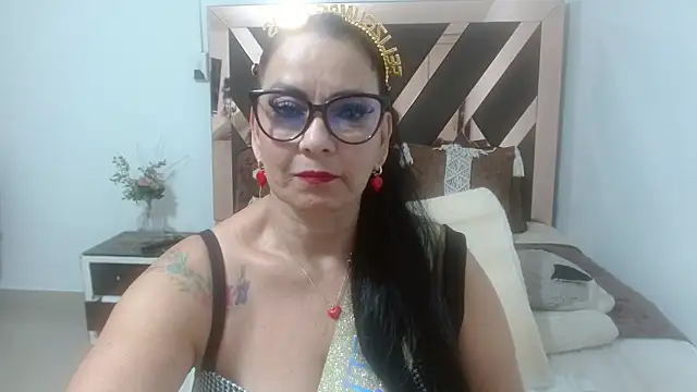 lindaesmeralda online show from 2, 11, 2025