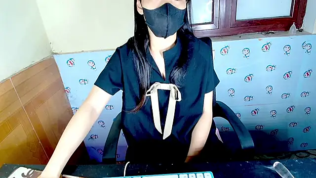   Saphia   online show from 19, 10, 2025