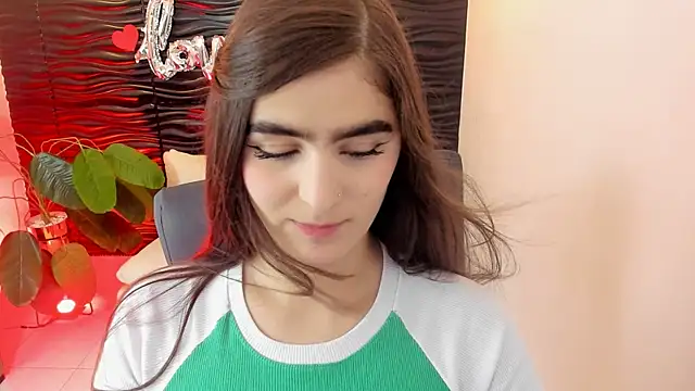 Snapshot of sofia_44 chatting on 12, 9, 2025 sofia 44 online show from 12, 9, 2025