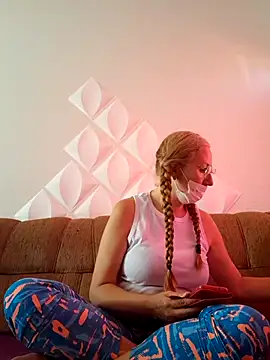 MILEIDE980 online show from 11, 11, 2025