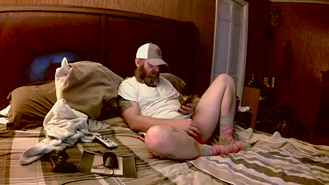 Snapshot of Cummerforyouu2 chatting on 7, 1, 2026 Cummerforyouu2 online show from 7, 1, 2026