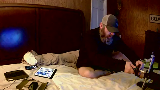 Snapshot of Cummerforyouu2 chatting on 6, 1, 2026 Cummerforyouu2 online show from 6, 1, 2026