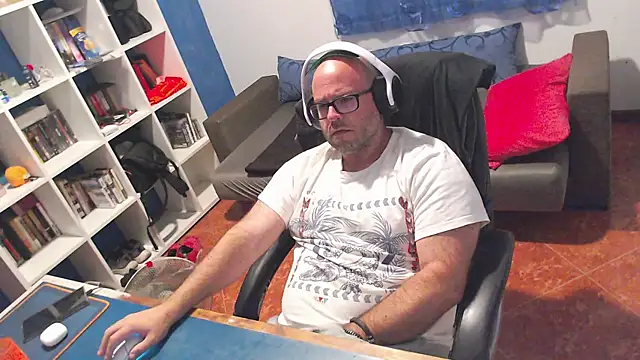 ravingr4d4 online show from 18, 6, 2026