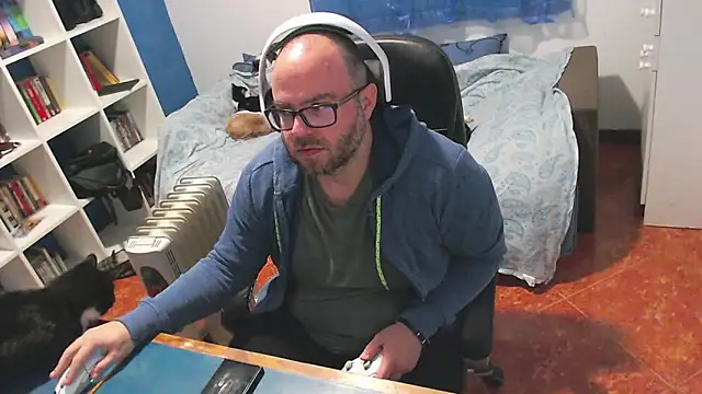 ravingr4d4 online show from 11, 2, 2026