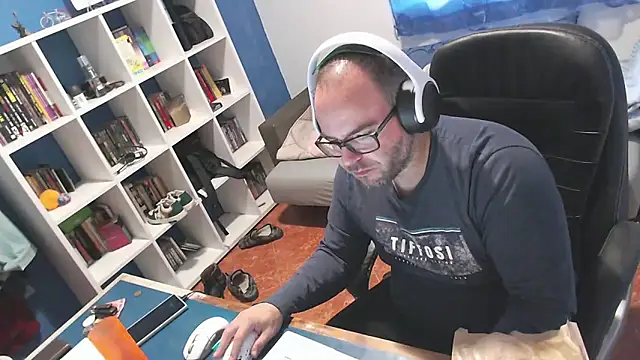 ravingr4d4 online show from 11, 11, 2025