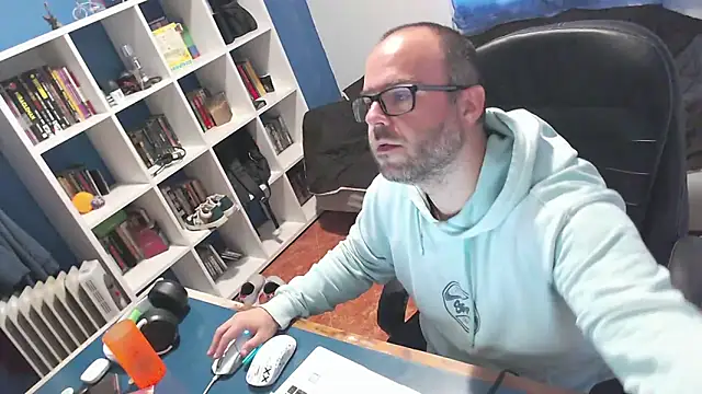 ravingr4d4 online show from 12, 11, 2025