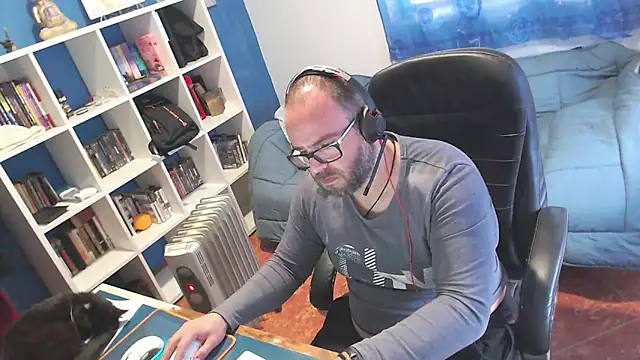 ravingr4d4 online show from 24, 2, 2026