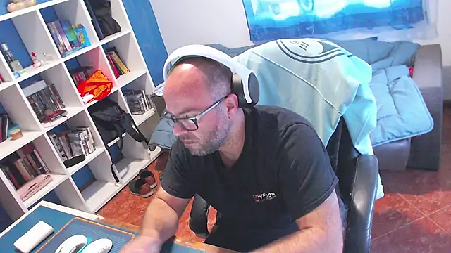 Snapshot of ravingr4d4 chatting on 8, 5, 2026 ravingr4d4 online show from 8, 5, 2026