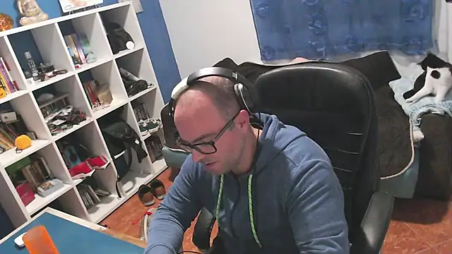 ravingr4d4 online show from 1, 11, 2025