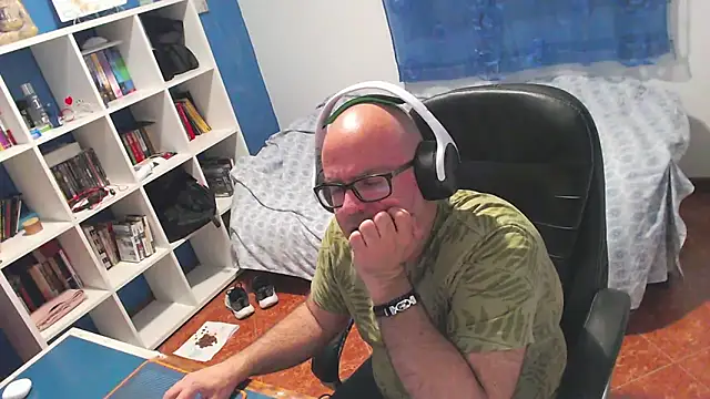Snapshot of ravingr4d4 chatting on 24, 4, 2026 ravingr4d4 online show from 24, 4, 2026