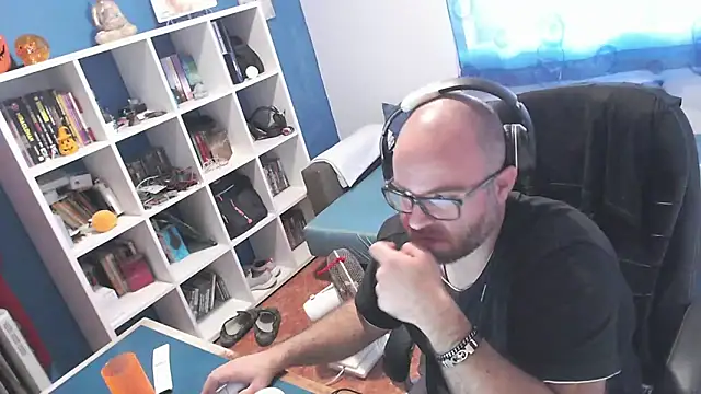 ravingr4d4 online show from 20, 10, 2025