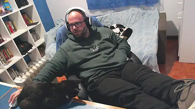 ravingr4d4 online show from 12, 2, 2026