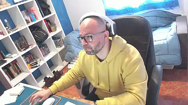 ravingr4d4 online show from 4, 3, 2026