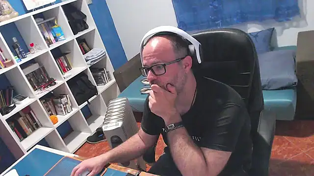 ravingr4d4 online show from 4, 4, 2026