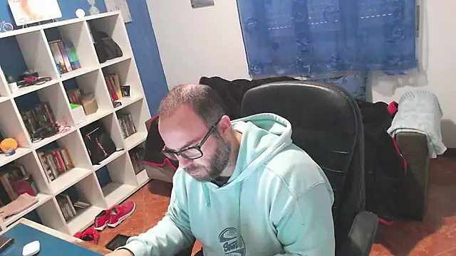 ravingr4d4 online show from 5, 12, 2025