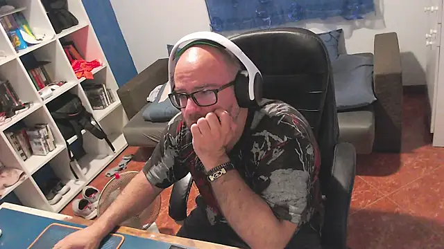 Snapshot of ravingr4d4 chatting on 27, 5, 2026 ravingr4d4 online show from 27, 5, 2026