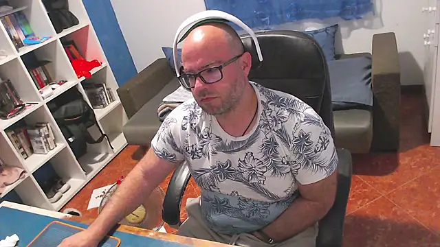 Snapshot of ravingr4d4 chatting on 24, 5, 2026 ravingr4d4 online show from 24, 5, 2026