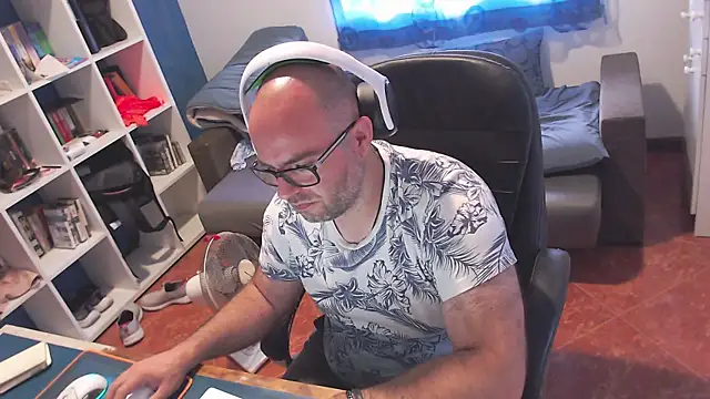Snapshot of ravingr4d4 chatting on 25, 5, 2026 ravingr4d4 online show from 25, 5, 2026