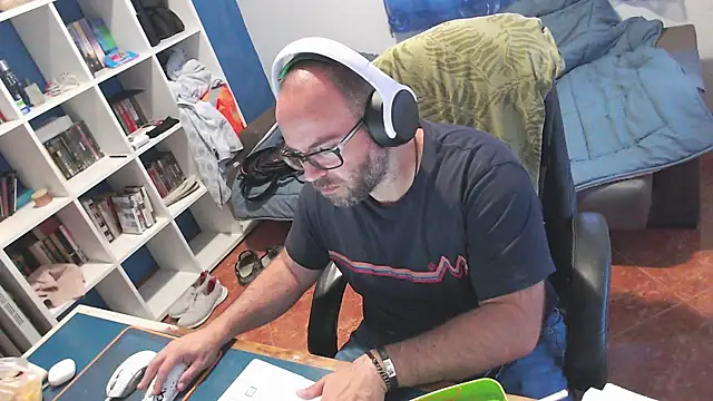 Snapshot of ravingr4d4 chatting on 18, 5, 2026 ravingr4d4 online show from 18, 5, 2026