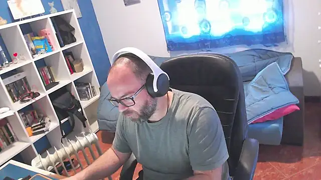 ravingr4d4 online show from 25, 3, 2026