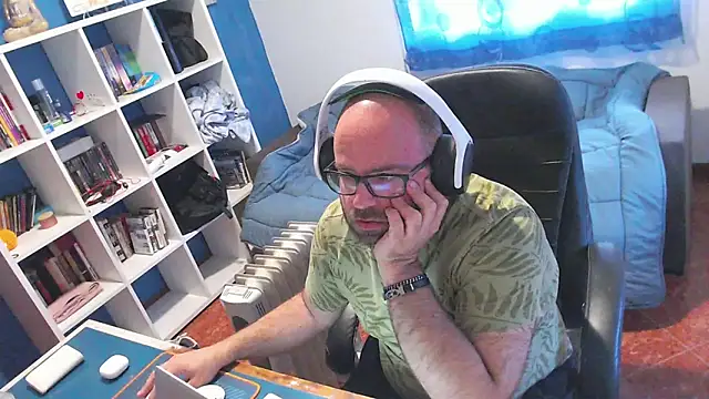 Snapshot of ravingr4d4 chatting on 24, 4, 2026 ravingr4d4 online show from 24, 4, 2026