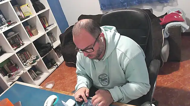 ravingr4d4 online show from 15, 11, 2025