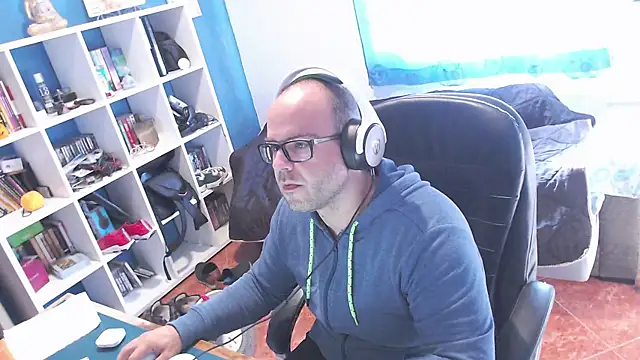 ravingr4d4 online show from 3, 11, 2025