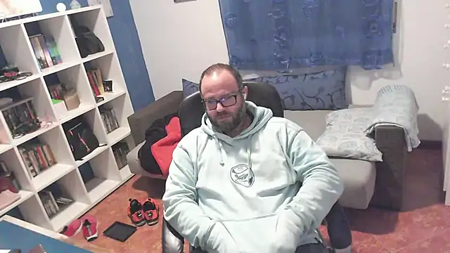 ravingr4d4 online show from 4, 12, 2025