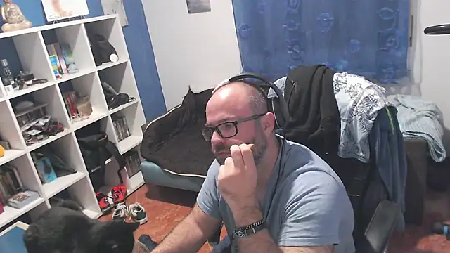 ravingr4d4 online show from 28, 10, 2025