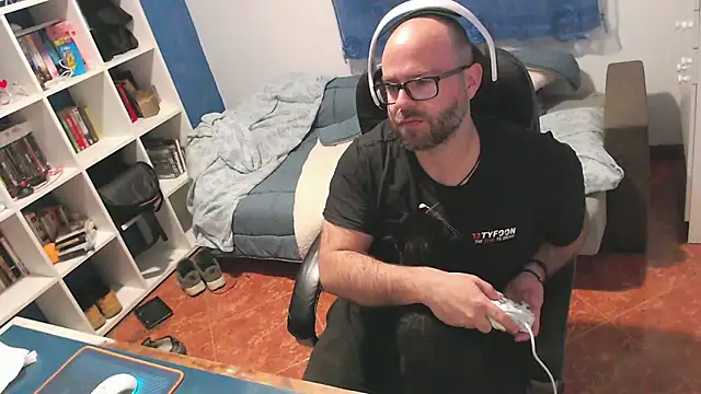 ravingr4d4 online show from 15, 3, 2026