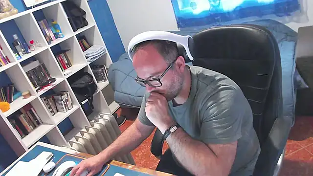 ravingr4d4 online show from 7, 4, 2026