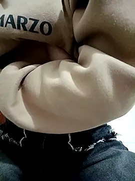 SweetGirl2k2 online show from 9, 3, 2025