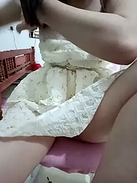 SweetGirl2k2 online show from 21, 3, 2025