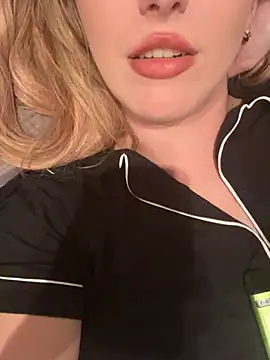 Snapshot of RoxxyDallas chatting on 9, 3, 2025 RoxxyDallas online show from 9, 3, 2025