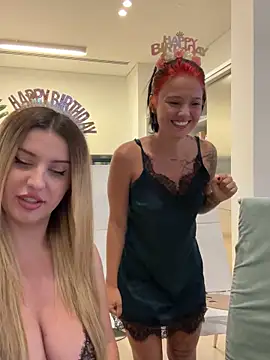 Snapshot of RoxxyDallas chatting on 22, 9, 2025 RoxxyDallas online show from 22, 9, 2025