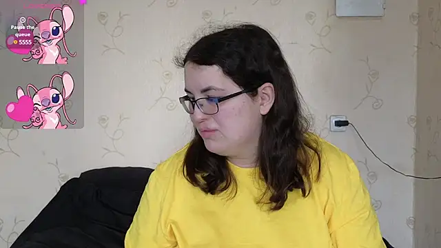 Snapshot of VladaCandy chatting on 5, 3, 2025 VladaCandy online show from 5, 3, 2025