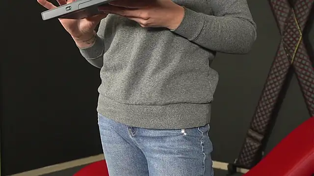 CelineConner online show from 21, 2, 2025