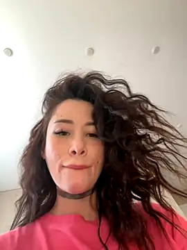 Snapshot of Yunasi chatting on 17, 9, 2025 Yunasi online show from 17, 9, 2025